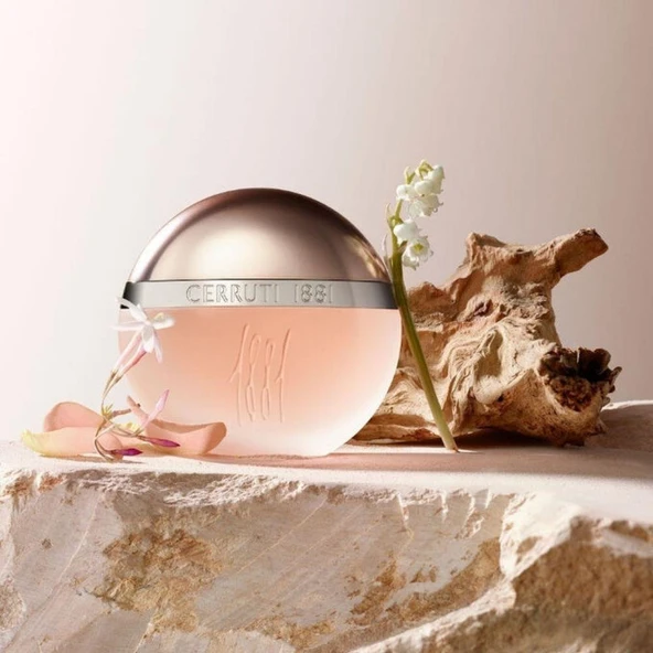 Cerruti 1881 EDT 50 ml Kadın Parfümü - Resim 3