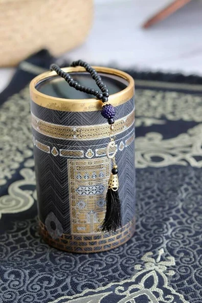 Silindir Kutulu Seccade ve İnci Tesbih Seti Kabe Desenli - Resim 5