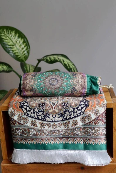 Halı Desenli İpek Dokulu Keseli Seccade Yeşil - Resim 3