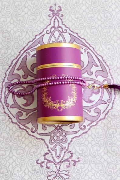 Silindir Kutulu Seccade ve İnci Tesbih Seti Mor Renk ürün görseli