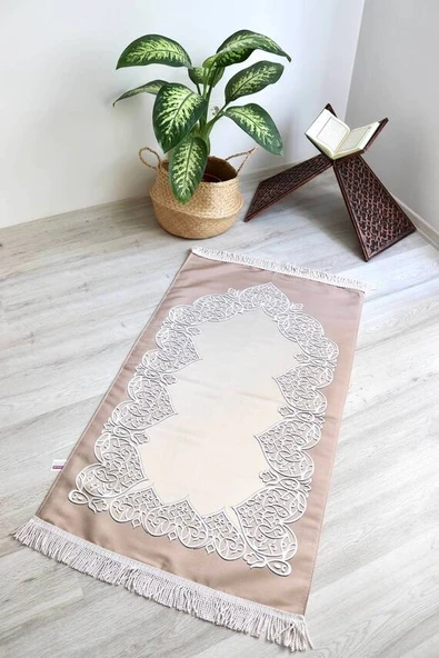 Astarlı Çeyizlik Saten Seccade Bej ürün görseli 1