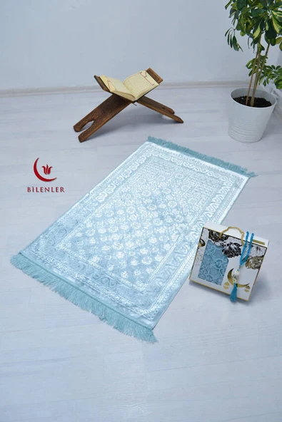 Özel Kutulu Hediyelik Lüks Kadife Dokuma Seccade ve Kristal Tesbih Seti Açık Mavi - Resim 4