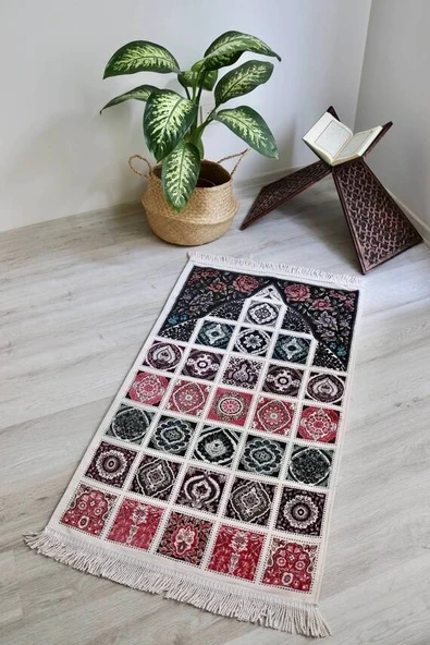 40 Yama Desenli Astarlı  Seccade Siyah ürün görseli