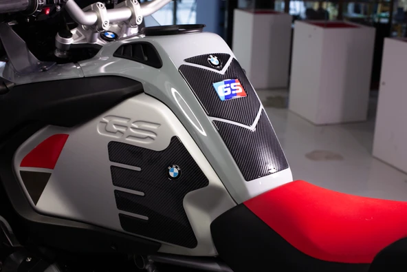BMW GS R1250 ile Uyumlu Kaydırmaz 6D Karbon 9 Parça Tank Pad Seti GC32 - 3