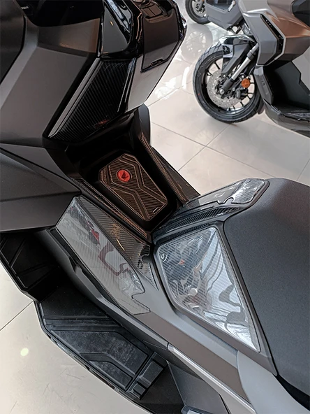 Honda ADV350 2024 ile Uyumlu Kaydırmaz 6D Karbon 28 Parça Tank Pad Seti GC29 - Resim 3