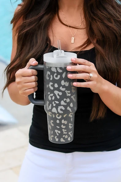 Bayan Gri Leopar Desenli 40OZ Paslanmaz Çelik Taşınabilir Bardak (Gri)