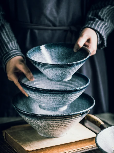 PTTAVM: Japon Tarzı 9 inç Safir Mavi Seramik Noodle Kasesi