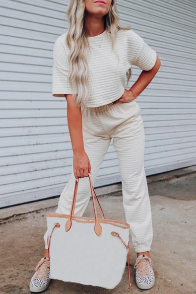 Kadın Crop Top ve Jogger Pantolon Takımı (Beyaz)