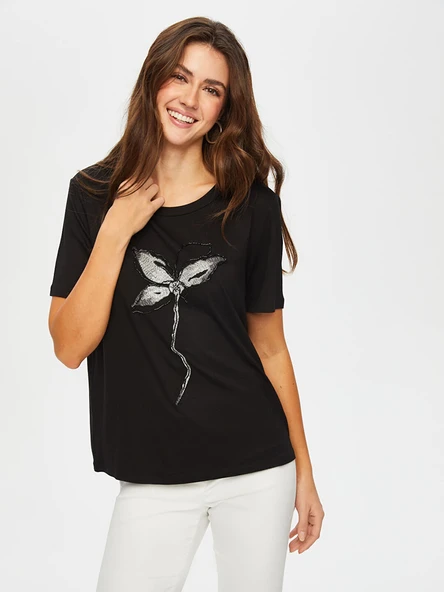 Kadın Önü Boncuk Çiçek Ve Nakış Detaylı T-Shirt Faik Sönmez