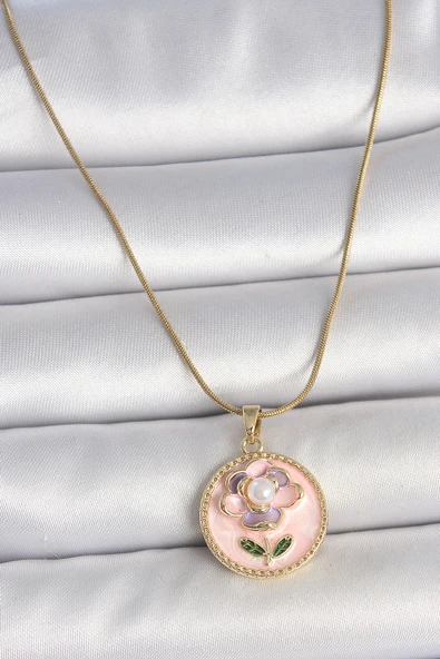 316L Çelik Gold Renk Zincir Pembe Çiçek İşlemeli İnci Detay Portre Model Kadın Kolye