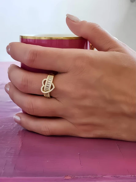 Kalp Figürlü Yarım Tur Formlu Ayarlanabilir Gold Renk Çelik Yüzük - 3