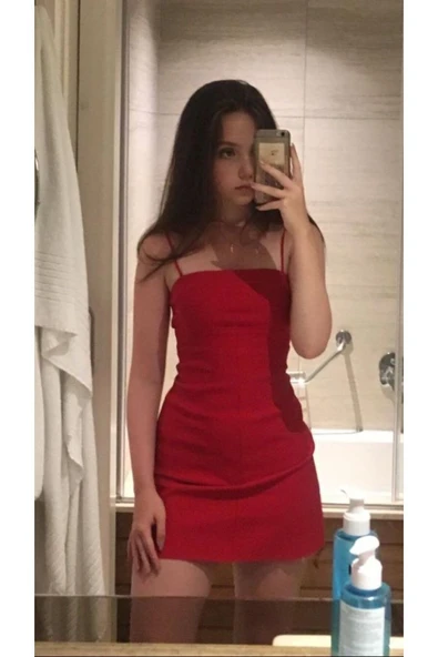 Genç KIz İp Askılı Elbise ürün görseli