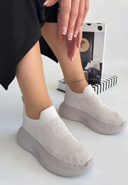 Soord Bej Triko Boncuk İşlemeli Spor Ayakkabı - Resim 3