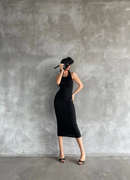 Halter elbise - 2