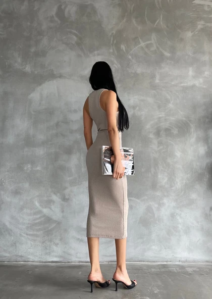 Halter elbise - 2