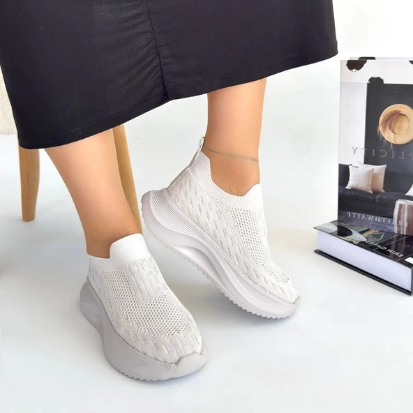 Soord Bej Triko Boncuk İşlemeli Spor Ayakkabı - Resim 4