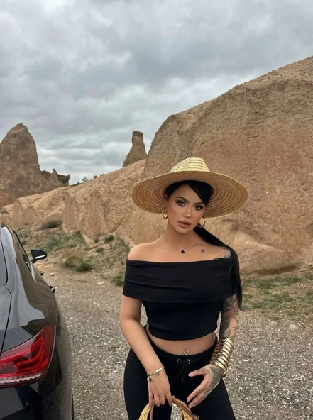 Madonna yaka bol paça pantolonlu takım - 4