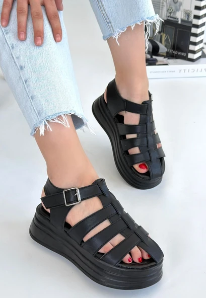 Toten Siyah Cilt Kemerli Sandalet