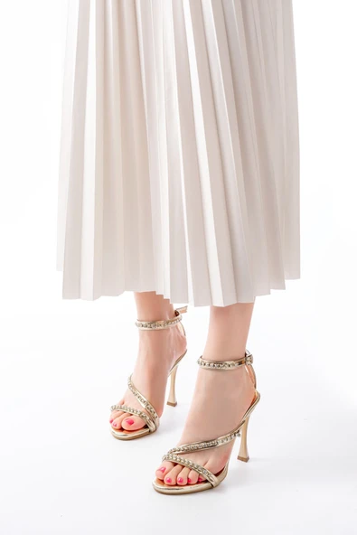 Gold Taşlı Vivet Platformlu Topuklu Kadın Ayakkabı - 4