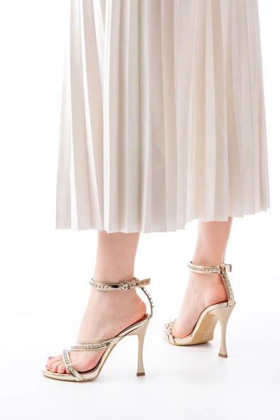 Gold Taşlı Vivet Platformlu Topuklu Kadın Ayakkabı - 3