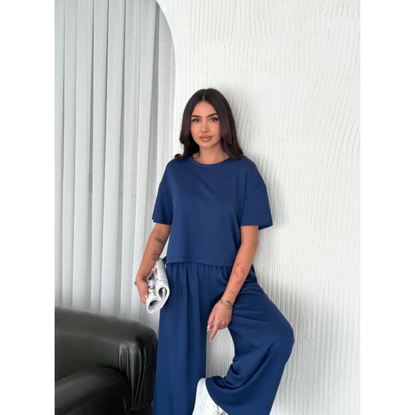 Lucky Life Lucky Life Kadın Yumuşak Dokulu Kumaş Bisiklet Yaka T-shirt Bol Paça Pantalon Ikili Takım -Saks Mavi