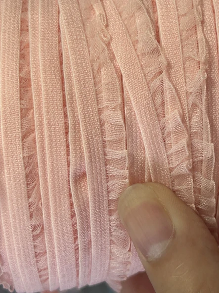 Ahşap Detaylı Bebek Giysi Lastiği - Pembe Kar İpliği - 10mm