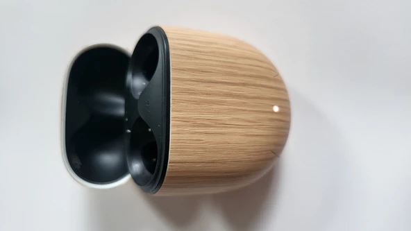 Pixel Buds Ahşap Desenli Kaplama Sticker