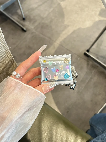 Sevimli INS Şeker Renkli AirPods 4 Kılıf - Elektro Kaplama Şeker Çanta, Kolye ve Elmas Etiketli - 5