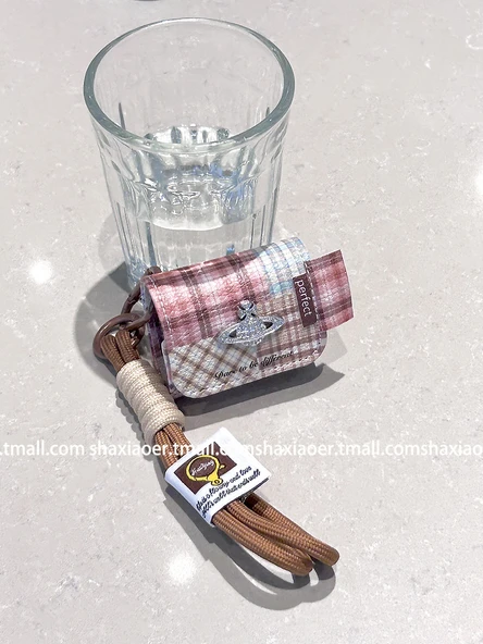 Apple AirPods Pro 2. Nesil için Stereo Satürn Desenli Koruyucu Kılıf - El İpli - Resim 4