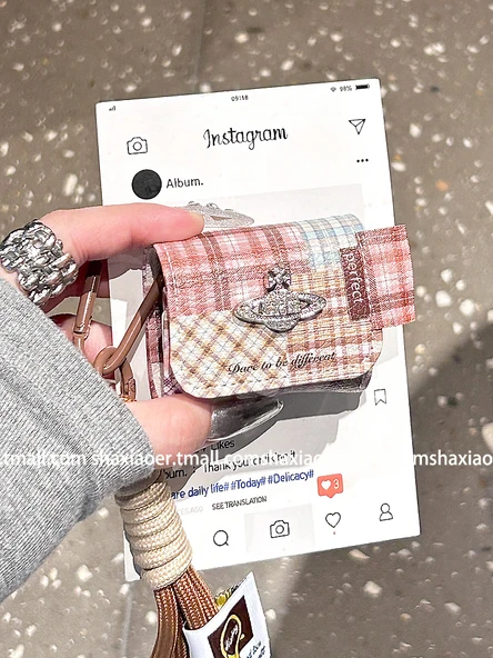 Apple AirPods Pro 2. Nesil için Stereo Satürn Desenli Koruyucu Kılıf - El İpli - Resim 2