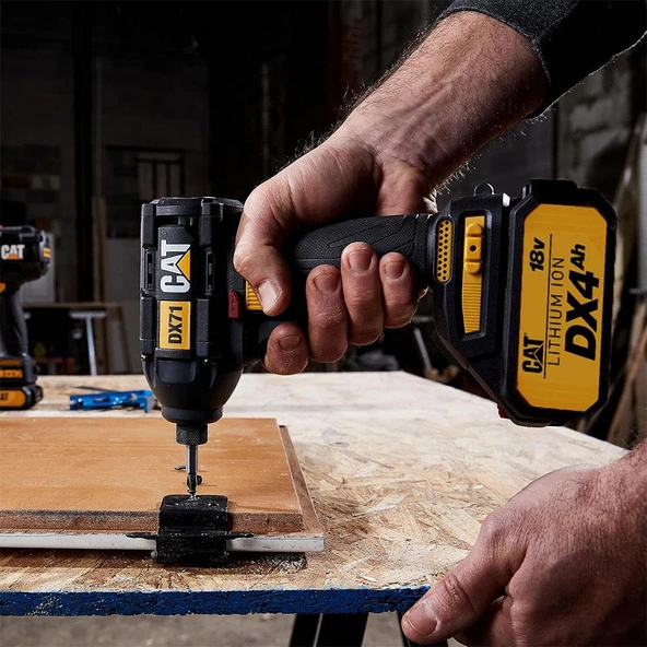 CAT DX71.2 18Volt 4.0Ah Li-ion Çift Akülü 215Nm Kömürsüz Profesyonel Şarjlı Darbeli Tornavida - 3