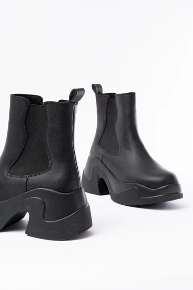 Siyah Yüksek Tabanlı Lastikli Günlük Kadın Bot - 4