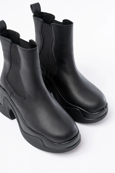 Siyah Yüksek Tabanlı Lastikli Günlük Kadın Bot - 2