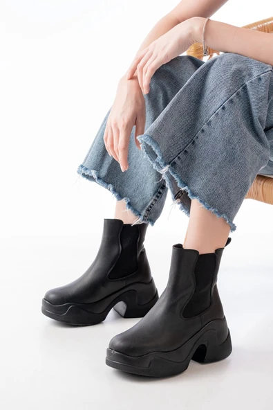 Siyah Yüksek Tabanlı Lastikli Günlük Kadın Bot - 6