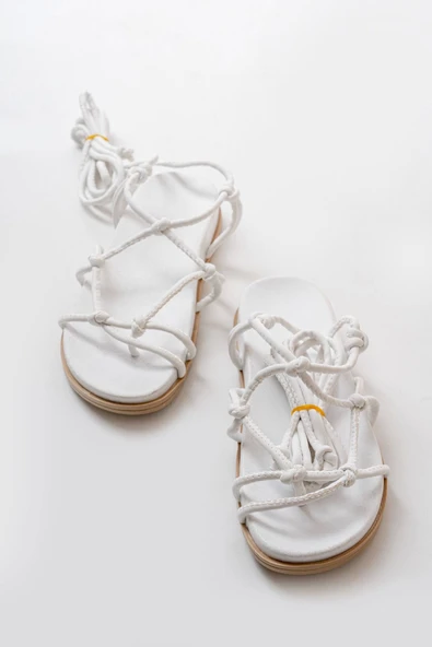Beyaz Bilekten Bağcıklı Kadın Sandalet - 4