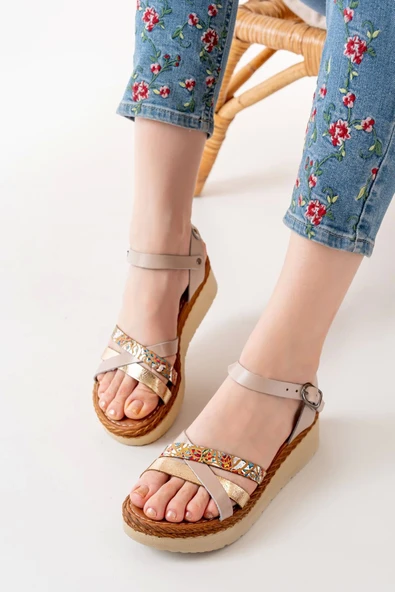 Bej Multi Ortopedik Hakiki Deri Dolgu Kadın Sandalet - Resim 3