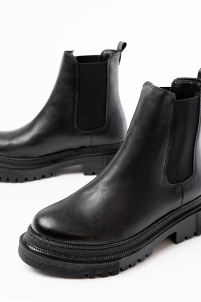 Siyah Lastikli Günlük Kadın Bot ürün görseli