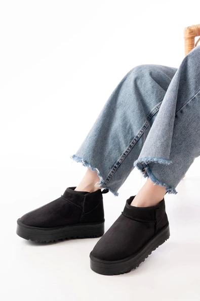 Siyah Süet İçi Kürklü Kışlık Kapalı Burun Kadın Günlük Terlik