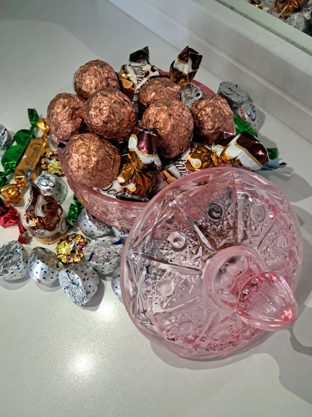 Elmas Kesim Desenli Kapaklı Cam Şekerlik – Pembe Renk - 2