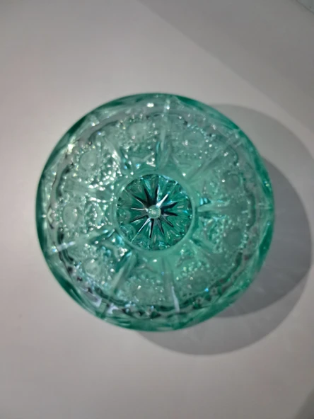 Elmas Kesim Desenli Kapaklı Cam Şekerlik – Su Yeşili Renk - Resim 2