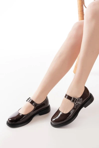 Kahve Rugan Günlük Bayan Ayakkabı