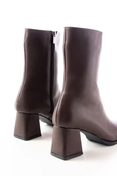 Kahve Topuklu Fermuarlı Kadın Bot - 3