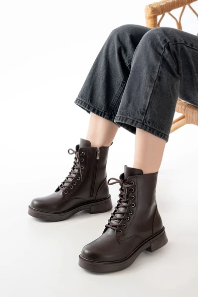 Kahve Düz Topuklu Bağcıklı Fermuarlı Günlük Kadın Bot