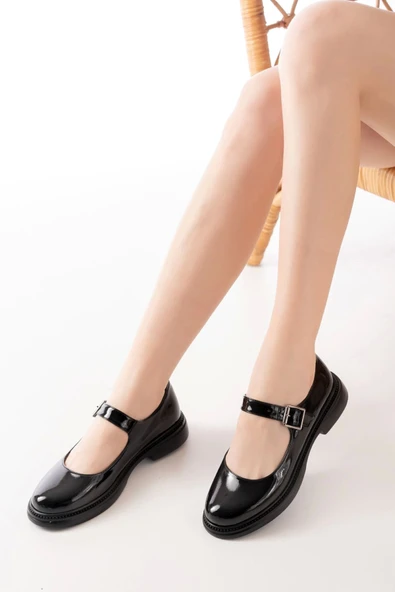 Siyah Rugan Günlük Bayan Ayakkabı