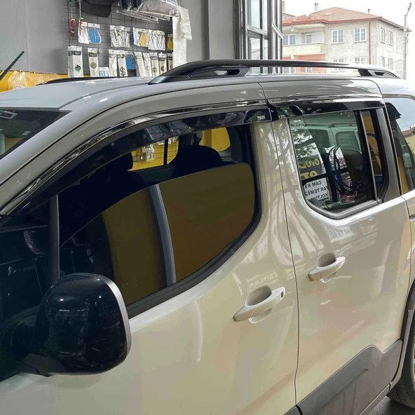 Fiat Doblo Kromlu Cam Rüzgarlığı 2023-Sonrasi A+ Yeni Dizayn