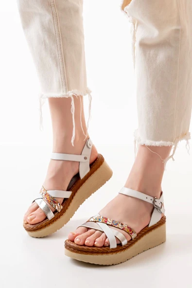 730-015 Beyaz Garni Ortopedik Hakiki Deri Dolgu Kadın Sandalet - 4