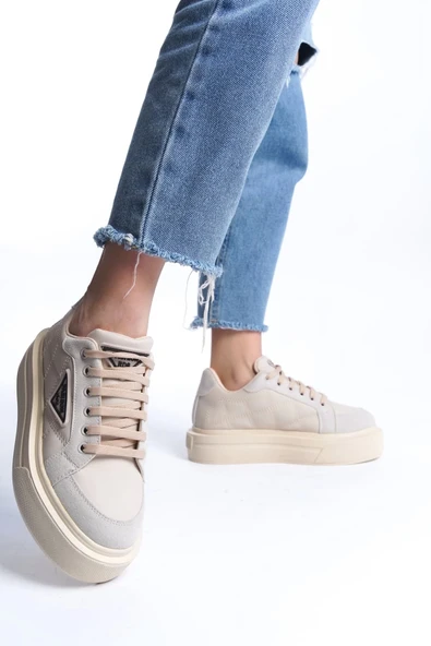 Prag Bağcıklı Ortopedik Taban Desenli Kadın Sneaker Spor Ayakkabı Kt - Krem