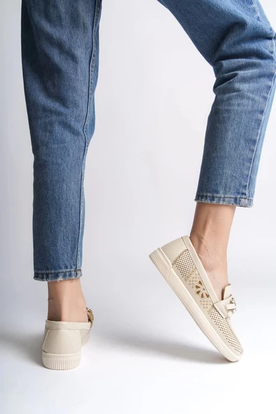 Layla Bağcıksız Ortopedik Rahat Taban Çiçek Desenli Kadın Babet Ayakkabı Kt - Krem - 3