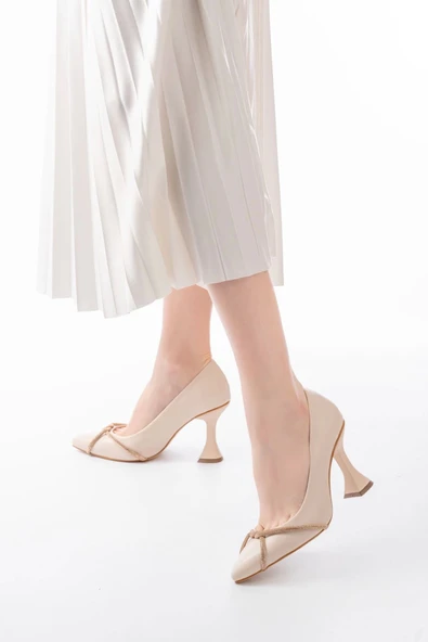 Bej Günlük Sarmal Taşlı Topuklu Kadın Ayakkabı