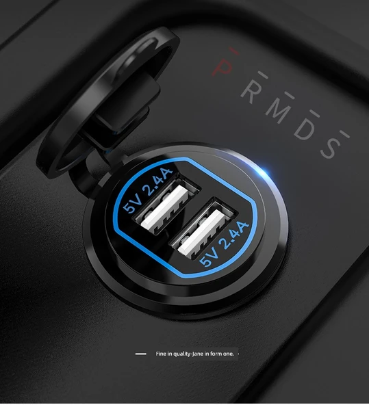 Elektrikli Araç USB Şarj Aleti - Çift QC Hızlı Şarj - Lamba Halkası Mavi - Metal Siyah Gövde +2m Adaptör - 10